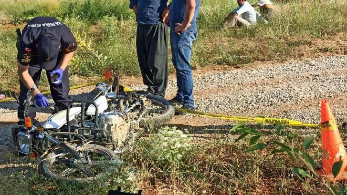 Devrilen motosikletin sürücüsü yaşamını yitirdi