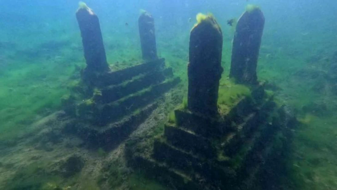 Dicle Barajı altındaki batık kent dalgıçlar tarafından görüntülendi