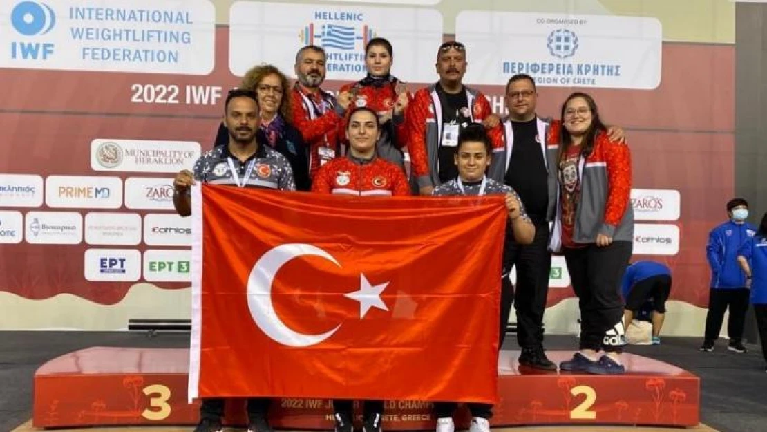 Dilara Uçan'dan 2 bronz madalya