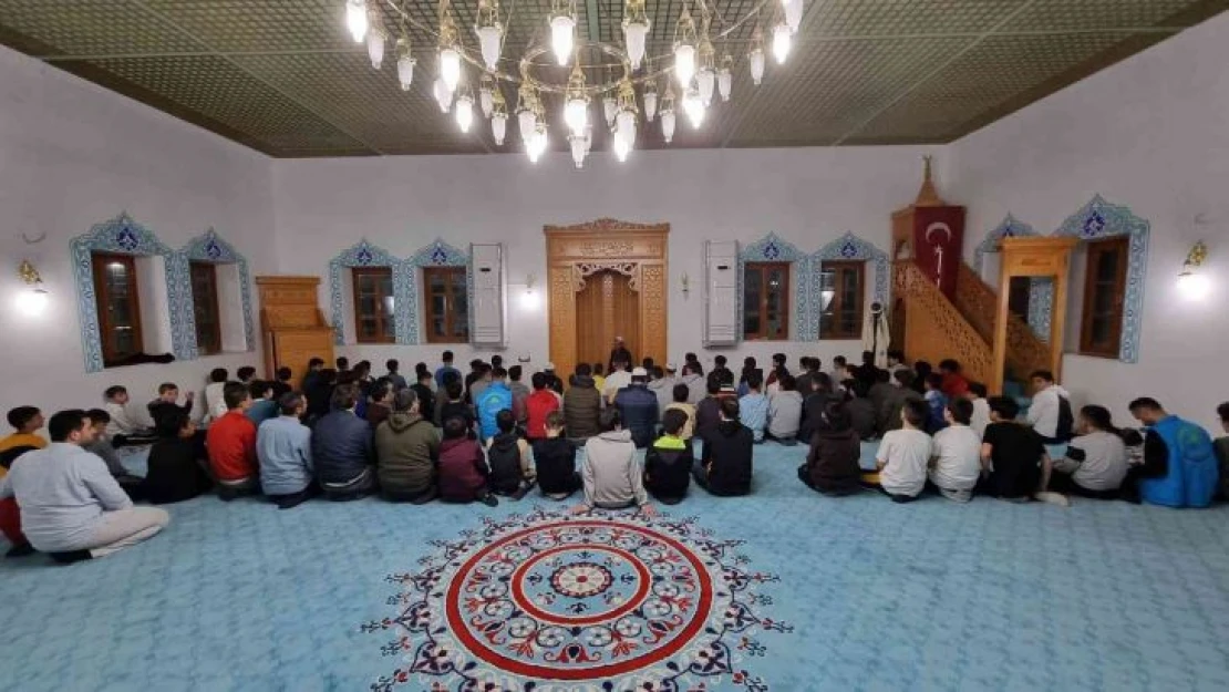 Diyanet'ten gençlere Ramazan kampı