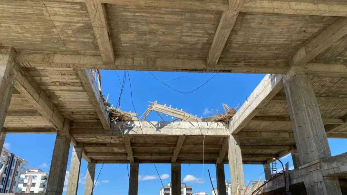 Diyarbakır'da cami inşaatının kubbesi çöktü: 5 yaralı