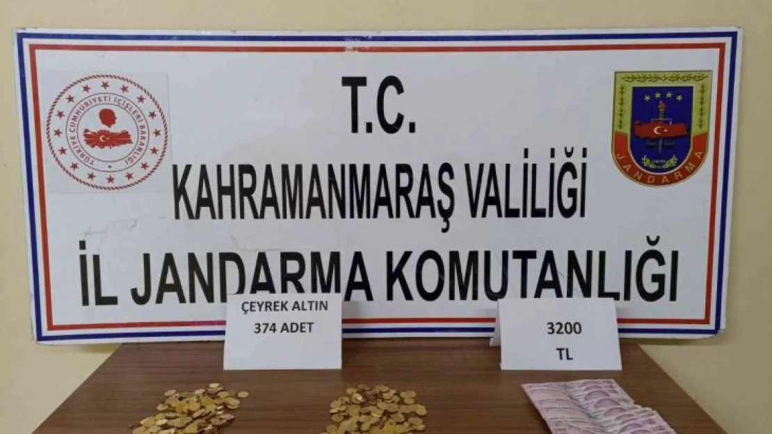 Dolandırıcılar 374 çeyrek altın ile yakalandı