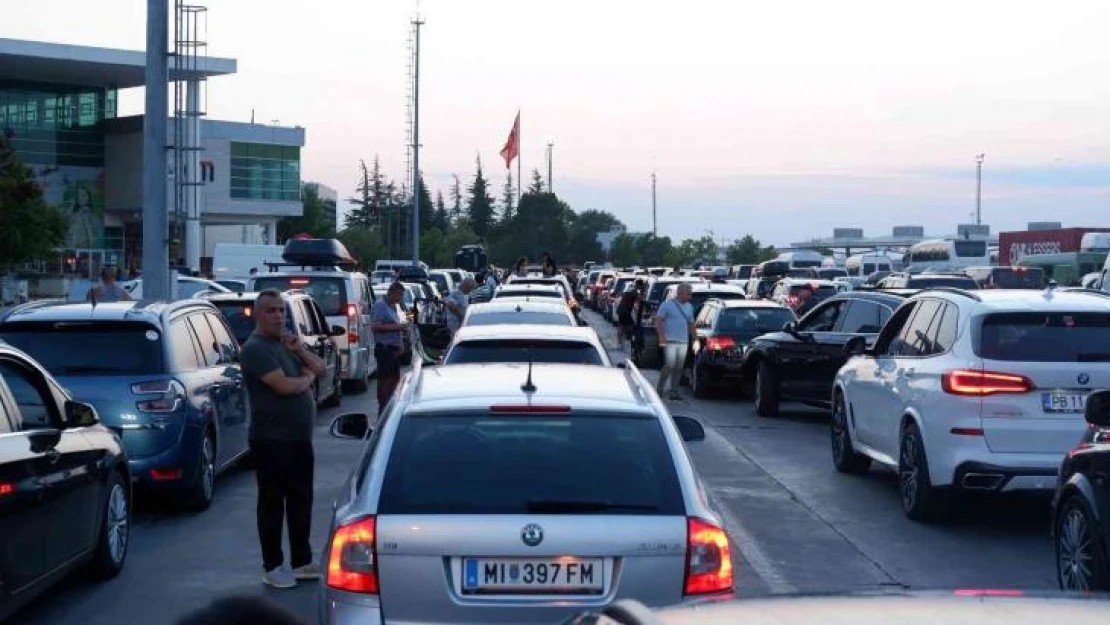 Dönüş yolundaki gurbetçiler: 'Halinize şükredin, Avrupa bildiğiniz gibi değil'