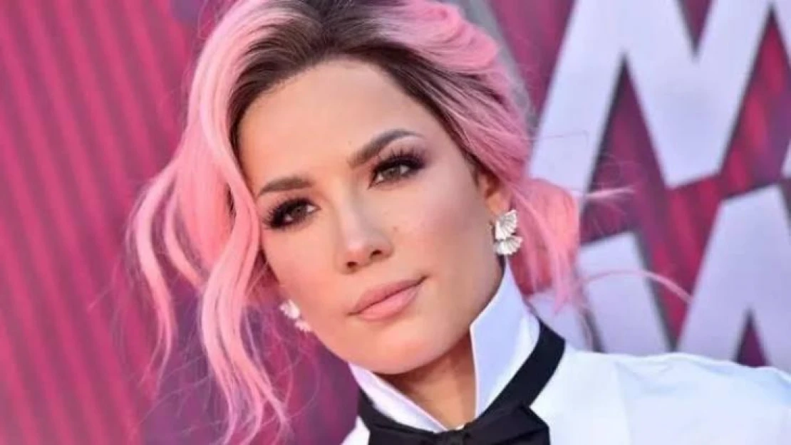 Dünya yıldızı Halsey'in Türkiye'de vereceği konser için geri sayım başladı