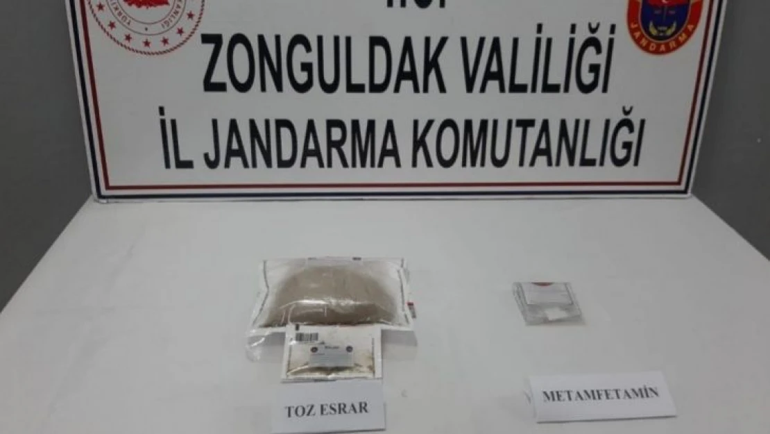 Durdurulan otobüsteki yolcudan uyuşturucu çıktı