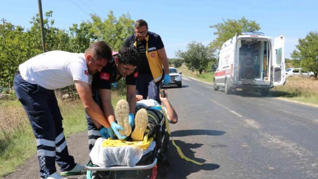 Edirne'de 2 otomobilin çarpışması sonucu 4 kişi yaralandı