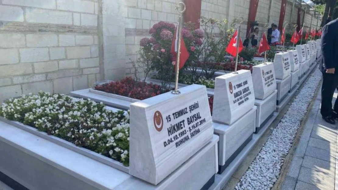 Edirnekapı Şehitliği'nde 15 Temmuz şehitleri için tören düzenlendi