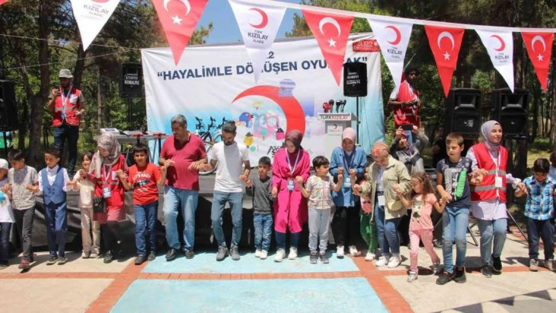 Elazığ'da 'Hayalimle Dönüşen Oyuncak Projesi'nde dereceye girenler ödüllendirildi