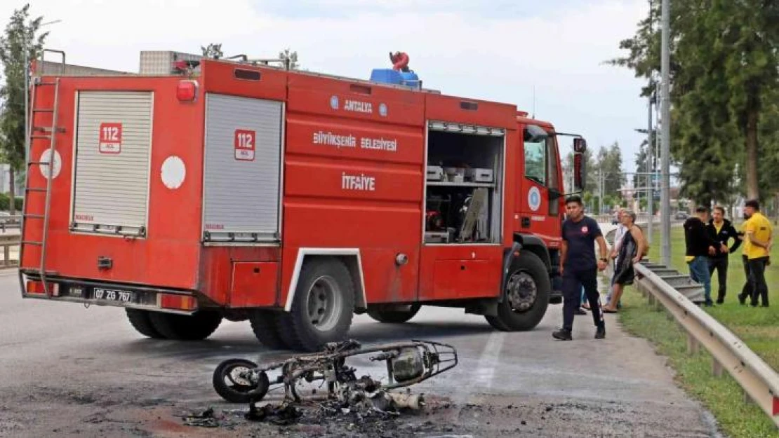 Emanet verdiği motosikletinden geriye yakıt deposunun kapağı kaldı