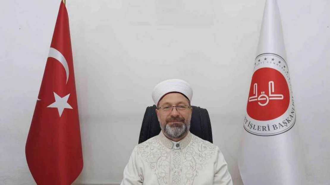 Erbaş: 'Müfredatı, insan yetiştirme idealiyle belirlemeliyiz'