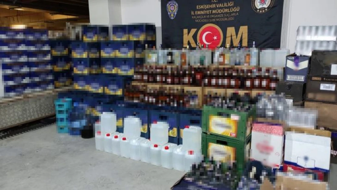 Eskişehir'de 4 ton 700 litre kaçak içki ele geçirildi