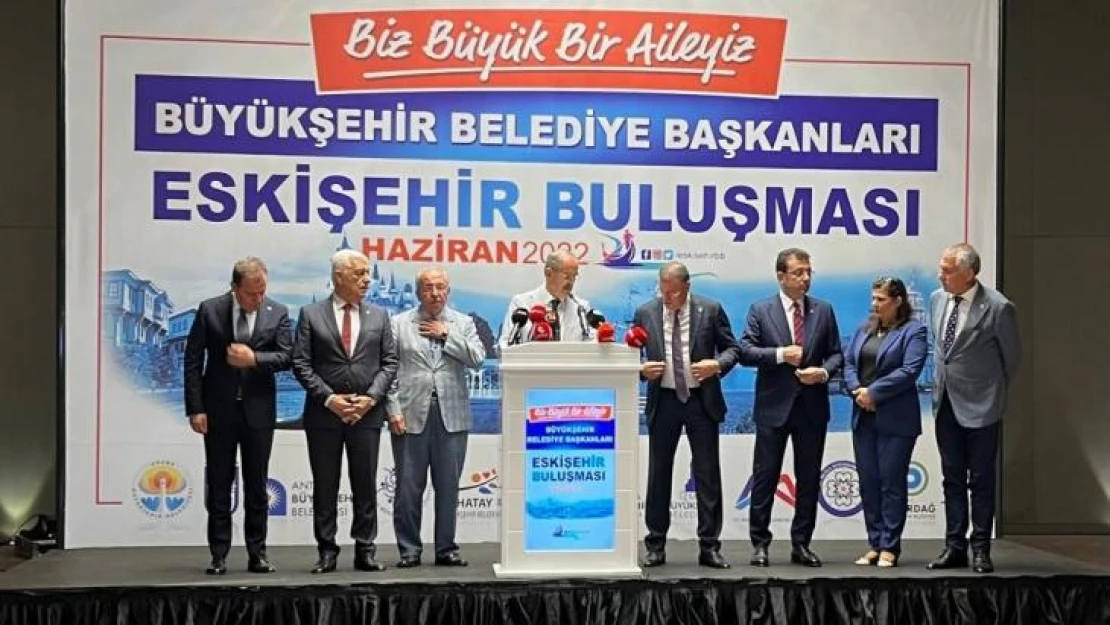 Eskişehir'de düzenlenen 'CHP'li Başkanlar Toplantısı' sona erdi