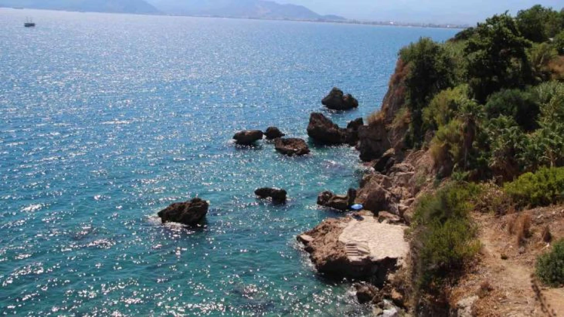 Evinden hava almak için çıkan kadının falezlerde cesedi bulundu