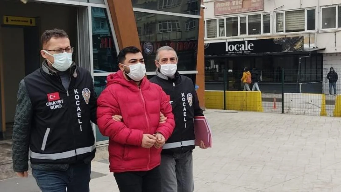 Evine giren kişiyi öldüren sanık: 'Tanımadığım bir şahsı yatak odamda idrarını yaparken buldum'