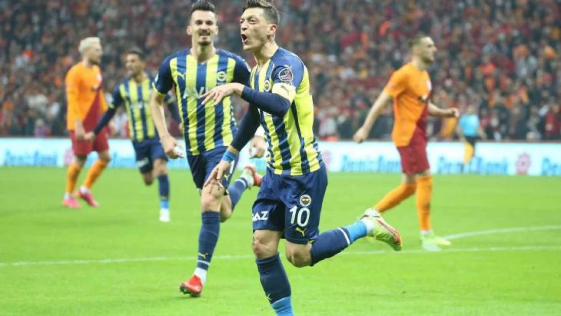 Fenerbahçe'de Mesut Özil bilmecesi