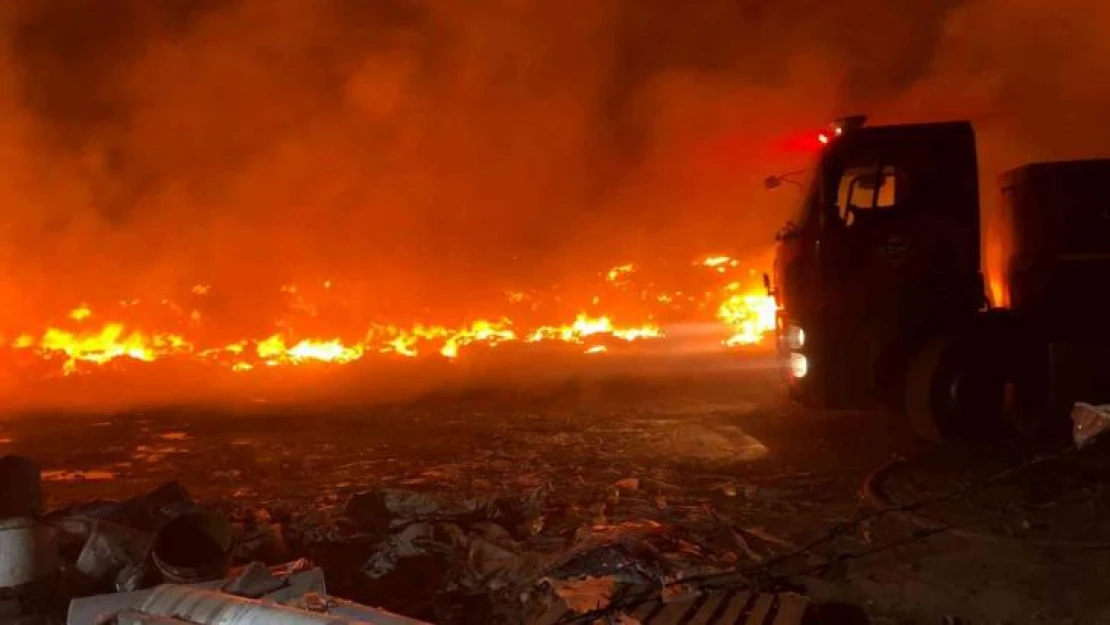 Gaziantep'te boş arazide çıkan yangın korkuttu