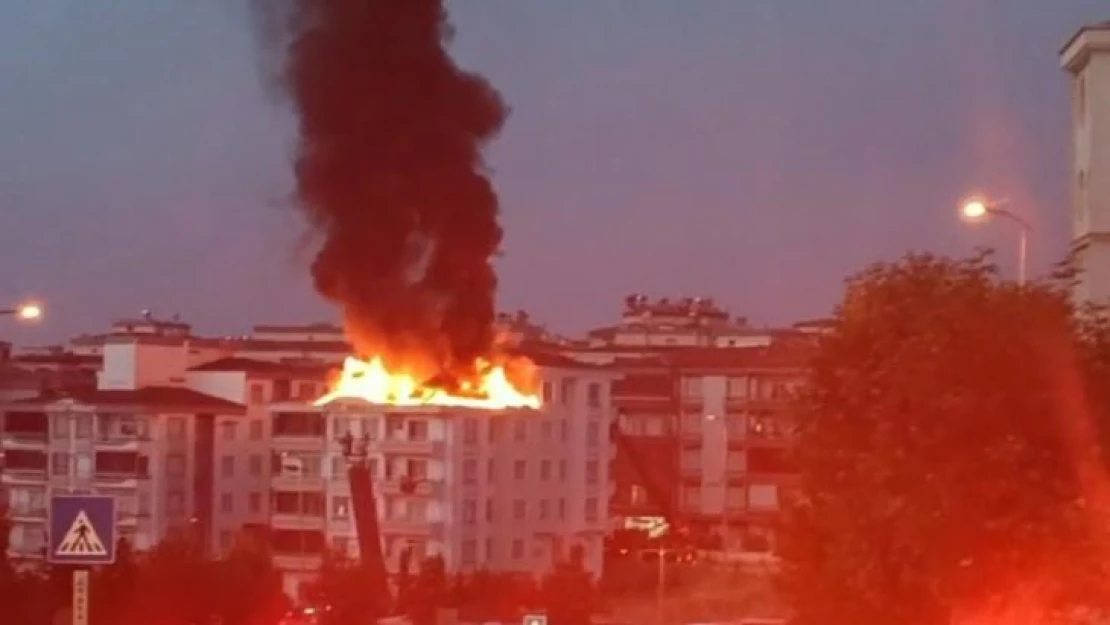 Gaziantep'te çatı yangını korkuttu