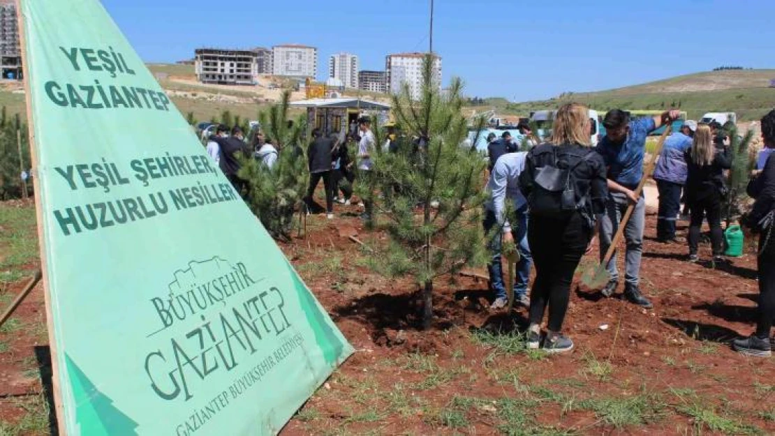 Gaziantep'te lise öğrencilerinden hatıra ormanı