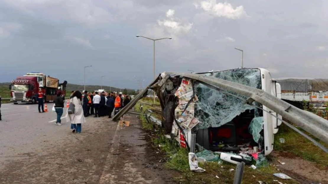 Gaziantep'te yolcu otobüsü ile tır çarpıştı: 14 yaralı