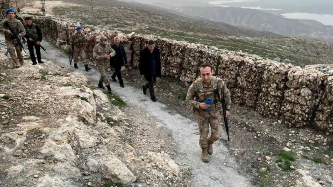 Gercüş Kaymakamı Sinanoğlu, üst bölgesinde askerle iftar açtı