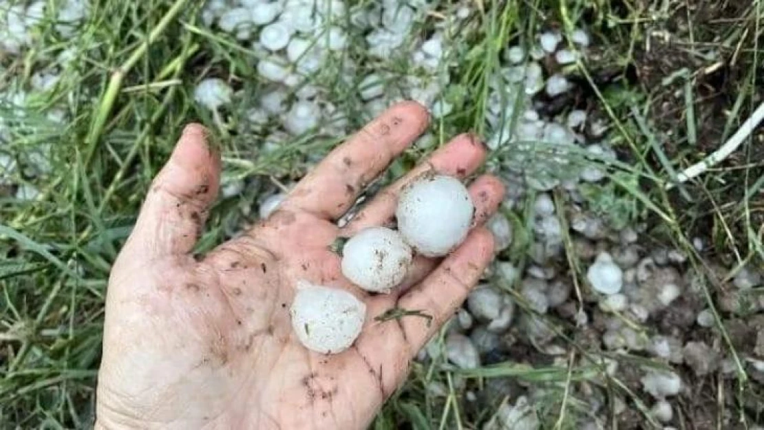 Göynük'ü sel ve dolu vurdu