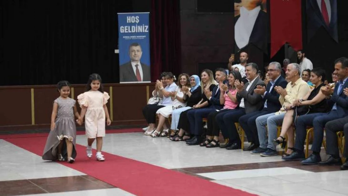 Güçlü kadınların ürettiği ürünler defileyle taçlandı