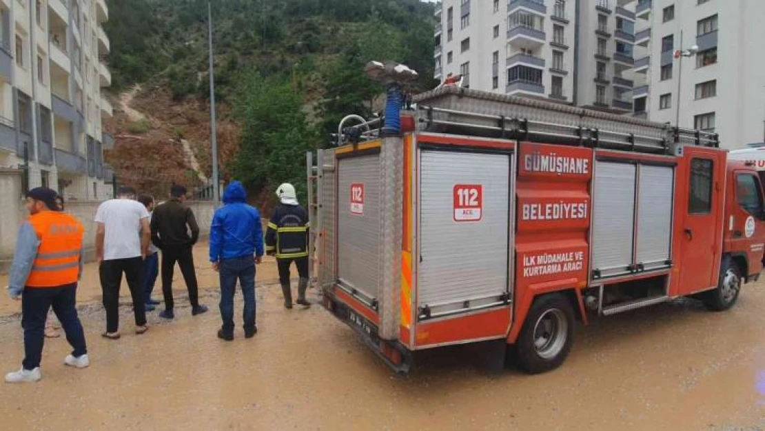 Gümüşhane'de su dolu çukura düşen kız boğulmaktan son anda kurtarıldı