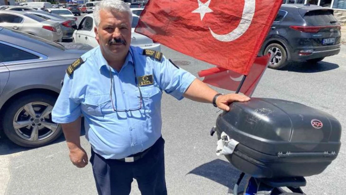 Güngören'de Türk bayrağını motosikletin üstünden alan kişiyi sopayla kovaladı