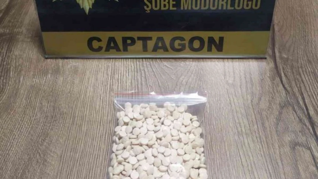 Hatay'da Captagon ile yakalanan 2 kişi tutuklandı