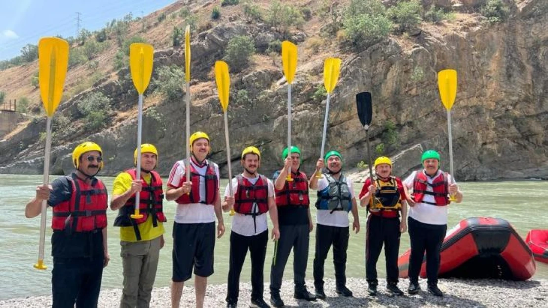 İçişleri Bakan Yardımcısı Ersoy, rafting yaptı