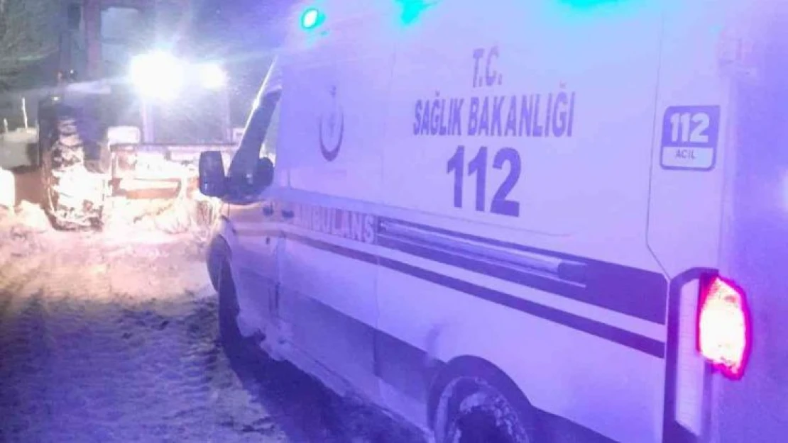 İçtiği ilaçtan zehirlenen genç 8 saat sonra hastaneye ulaştırıldı