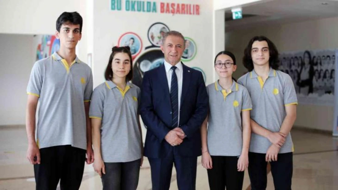 İhlas Koleji öğrencileri Boğaziçi MUN Advanced'22 Konferansına katıldı