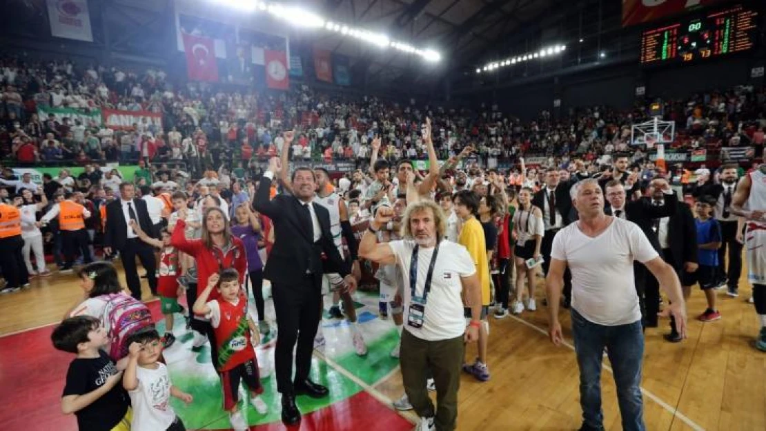 ING Basketbol Süper Ligi Play-Off: Pınar Karşıyaka: 79 - Anadolu Efes: 73