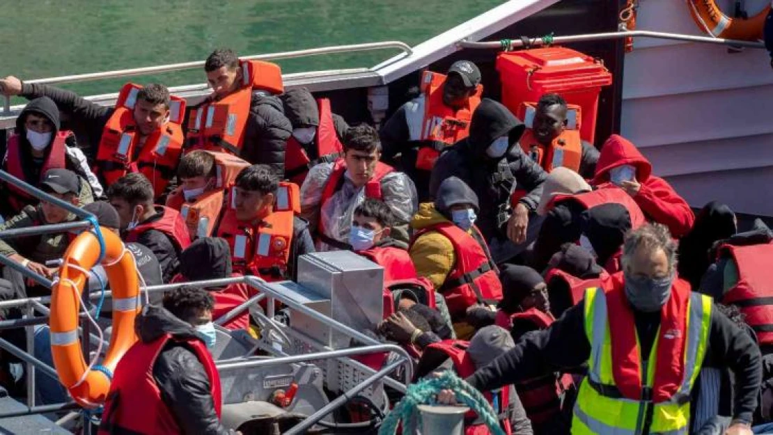 İngiltere, yasa dışı göçmenleri 14 Haziran'da Ruanda'ya göndermeye başlayacak