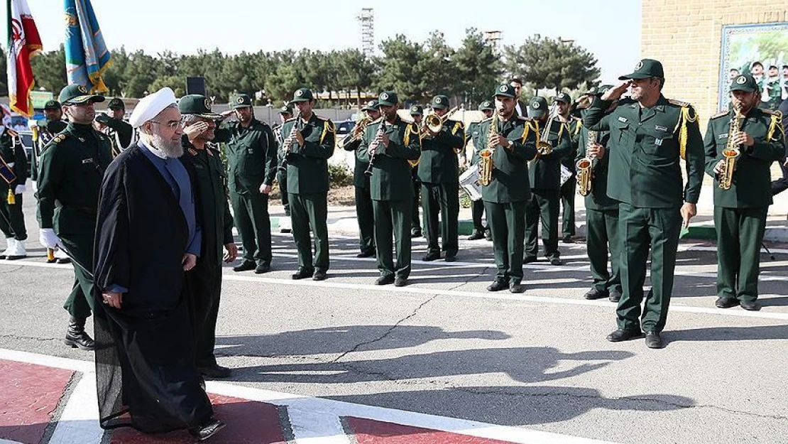 'İran 200 bin silahlı gençle Mehdi'yi bekliyor'