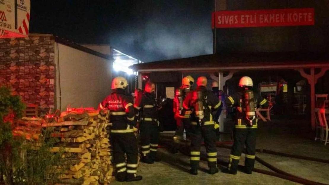 İş yeri fırını alevlere teslim oldu, dumanı görenler panik yaşadı