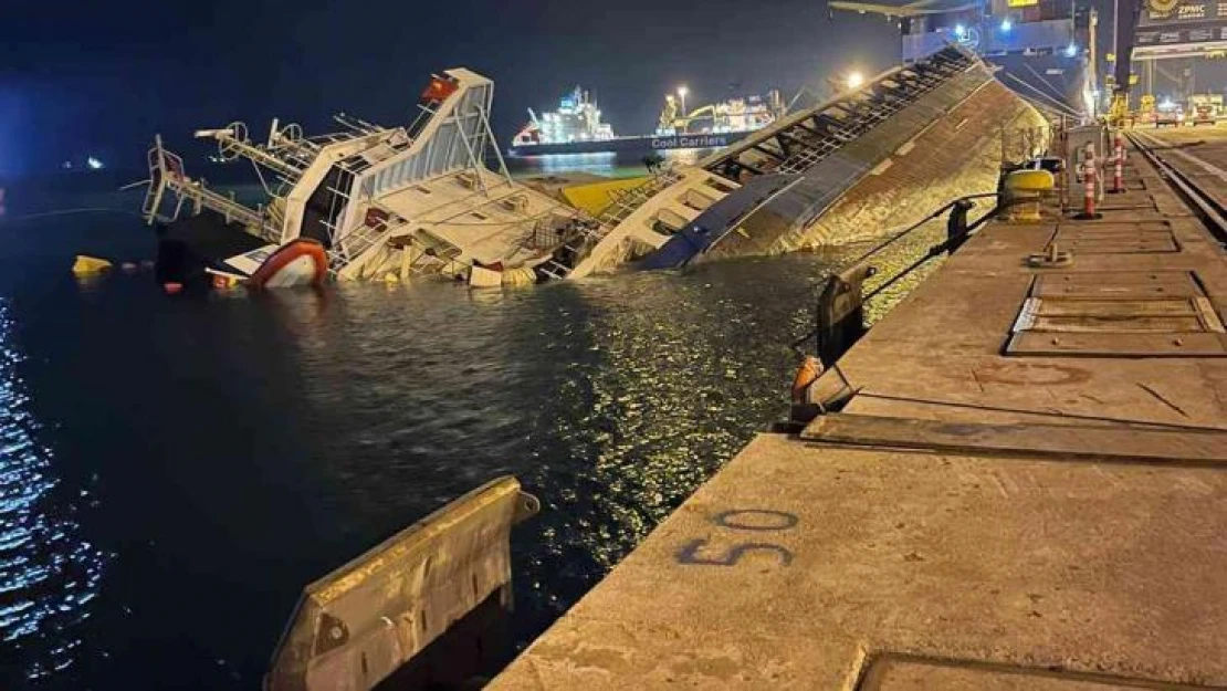 İskenderun'da konteyner gemisi battı