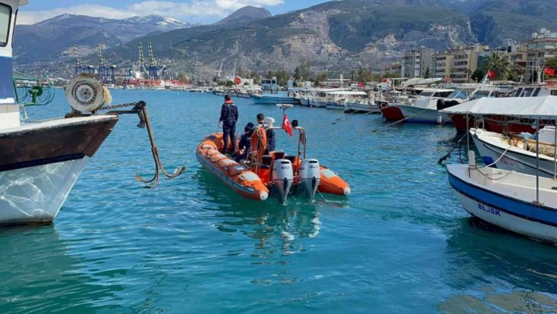 İskenderun'da yaralı halde bulunan deniz kaplumbağası tedaviye alındı