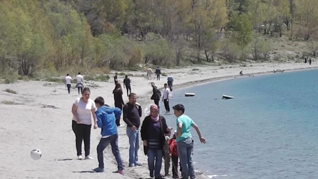 Isparta'da sıcak havayı fırsat bilen vatandaşlar, Milas Mesireliği'ne akın etti