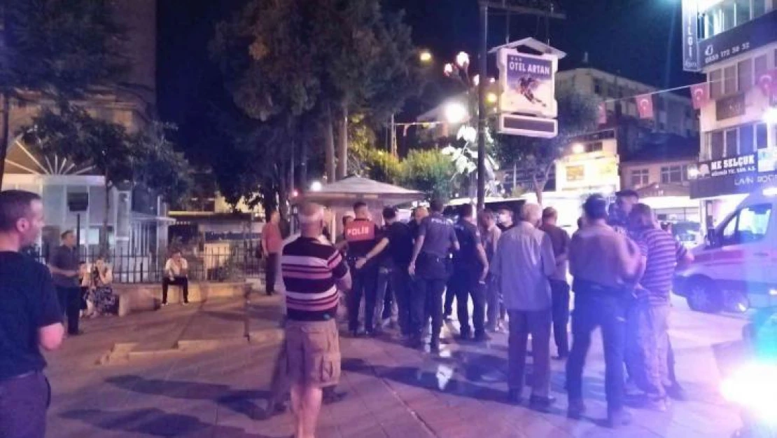 Isparta'da yelken bidonlu kavga kamerada