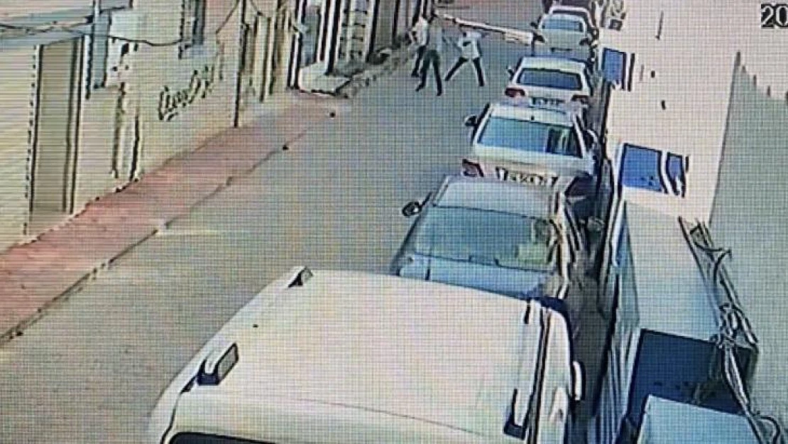 İstanbul'da polisi alarma geçiren olay: Çocukların attığı şişe kiliseye düşünce ortalık karıştı