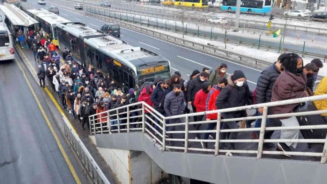 İstanbul'da trafik akıcı, toplu taşıma yoğun