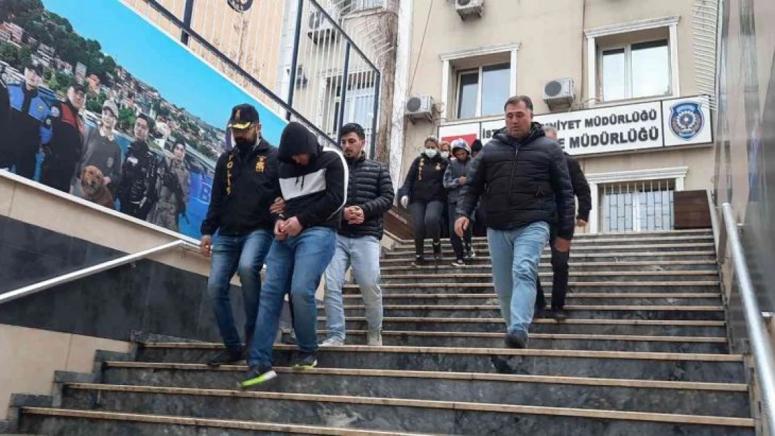 İstanbul'da turistleri hedef alan hırsızlar kamerada