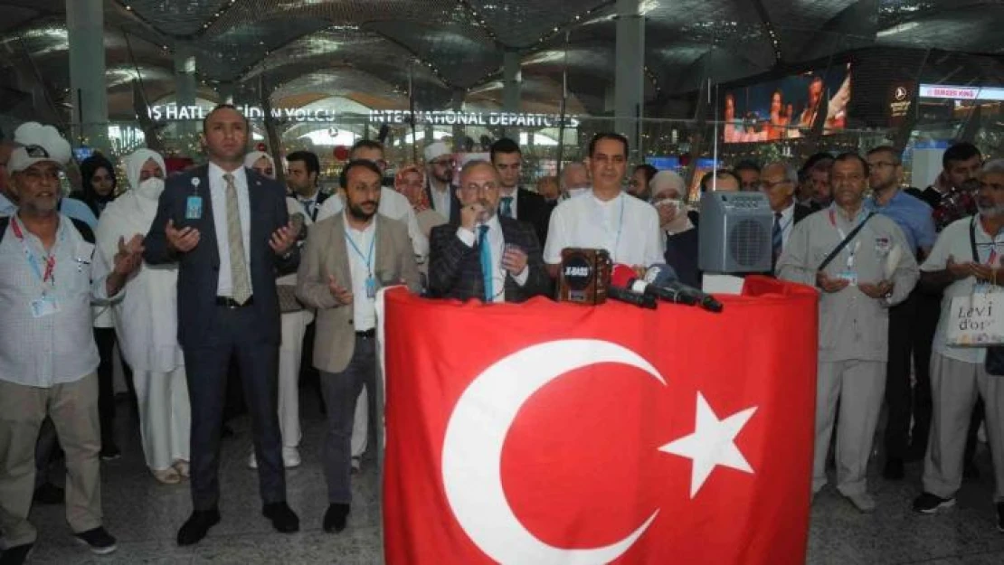 İstanbul Havalimanı'ndan ilk hac kafilesi dualarla uğurlandı