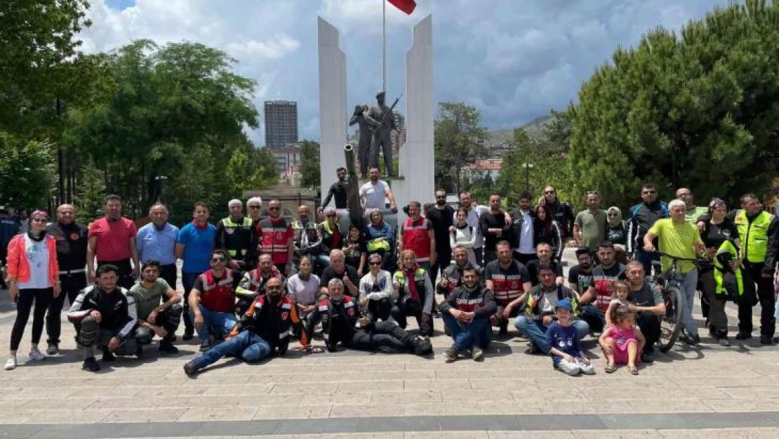 İstiklal Yolu'nu motosikletle geçmek için yola çıkan motorcular Çankırı'ya ulaştı