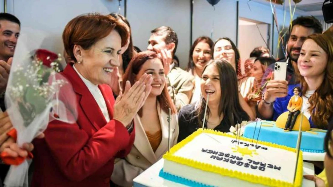 İYİ Parti Lideri Akşener'e doğum günü sürprizi