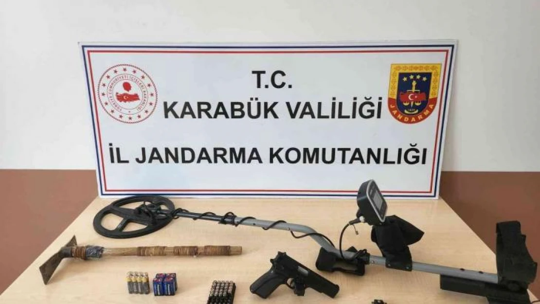 İzinsiz kazı yapan 2 kişi suçüstü yakalandı