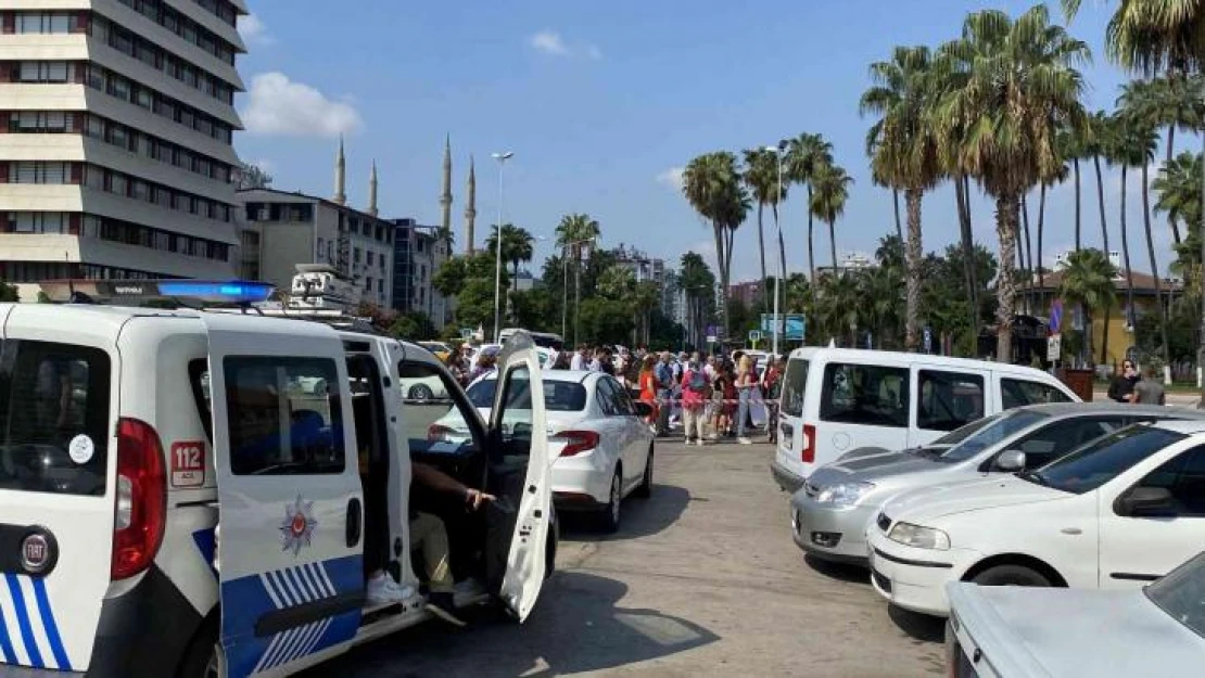 İzinsiz miting yapılıyor zanneden polisten film setine baskın