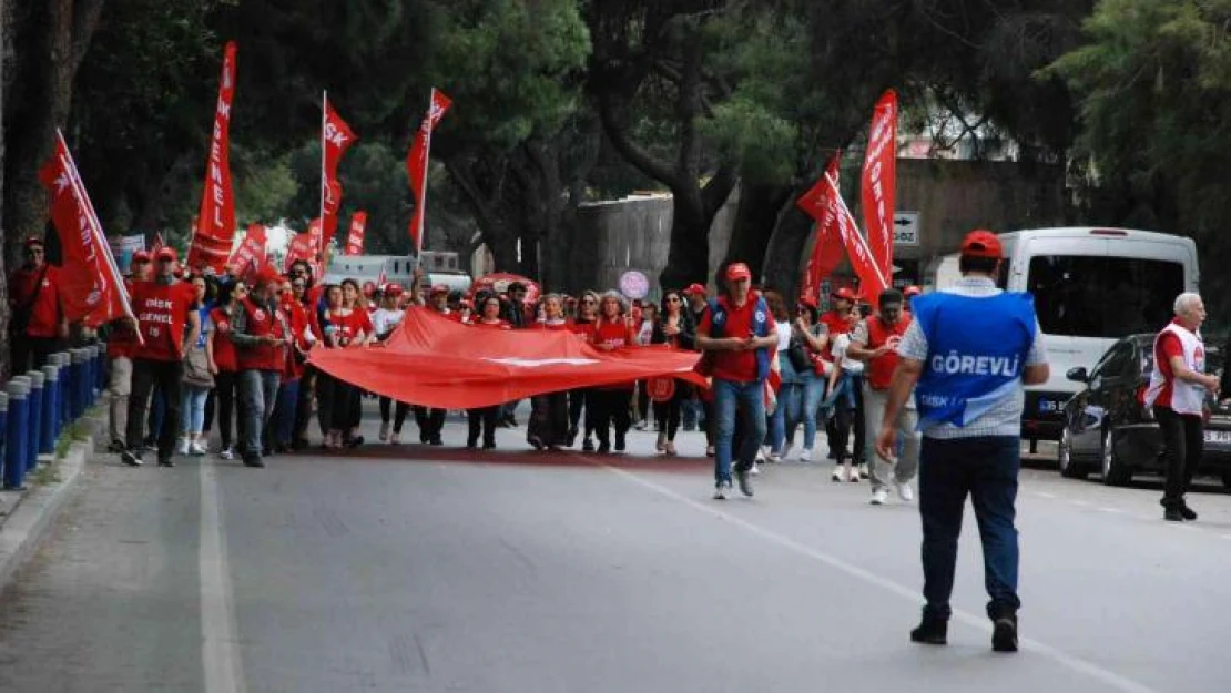 İzmir'de 1 Mayıs kutlamaları