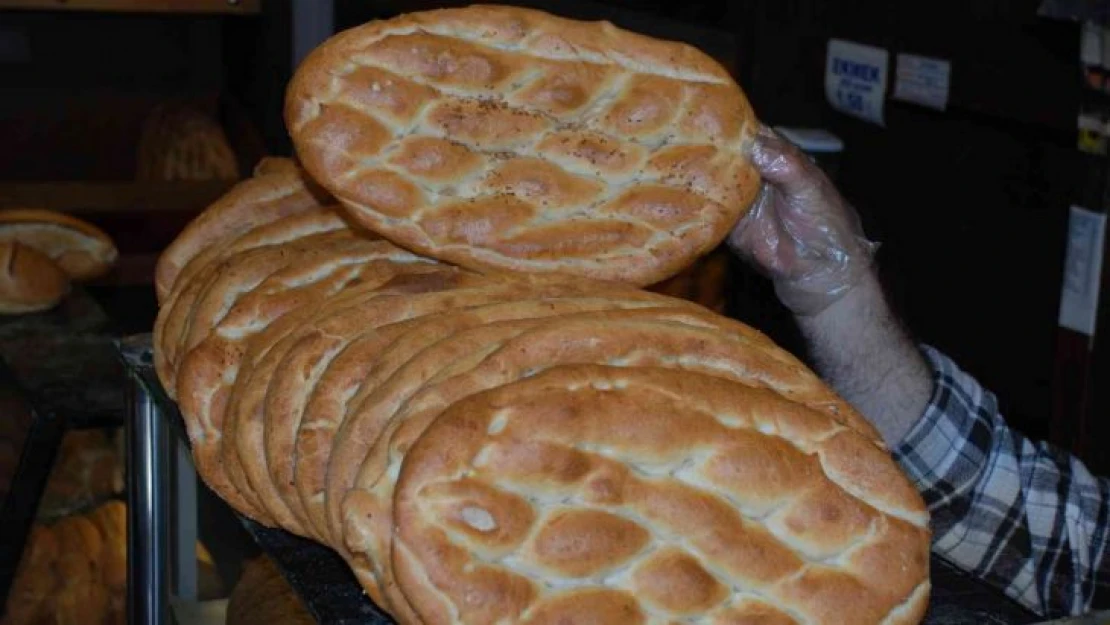 İzmir'de 350 gram Ramazan pidesi 6 TL'den satılacak